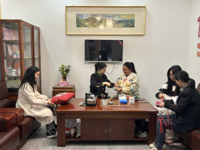 指尖藏趣，心声共鸣！汉中瑞丰生物“妇女微家”活动